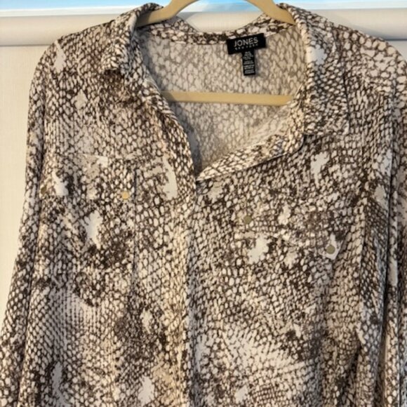 Jones New York Snake print top - Picture 2 of 3